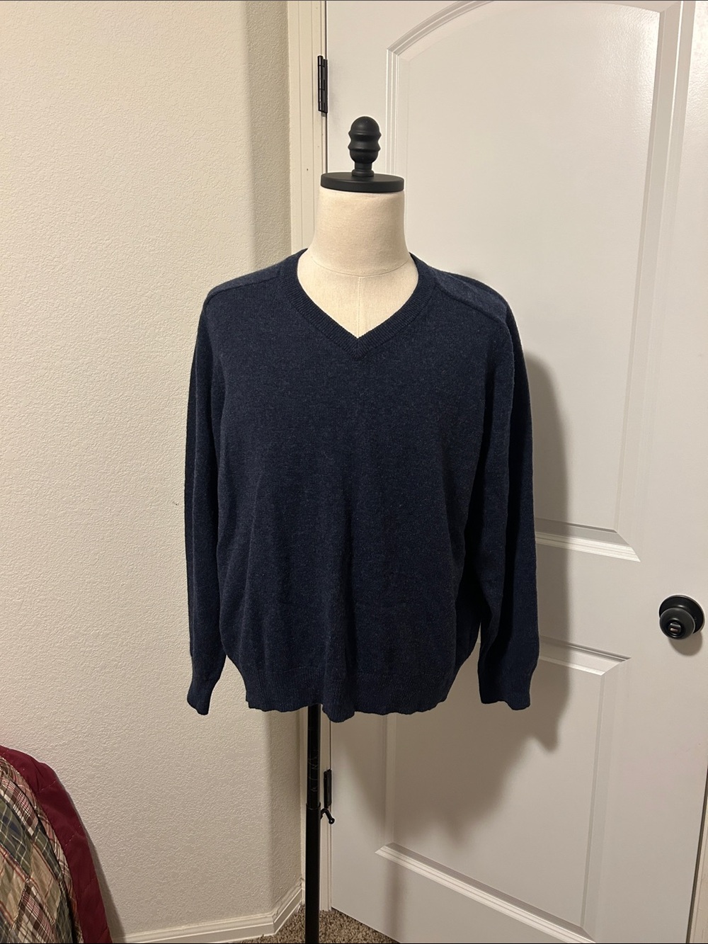 LL Bean 100% Wool V Neck Sweater Size XL